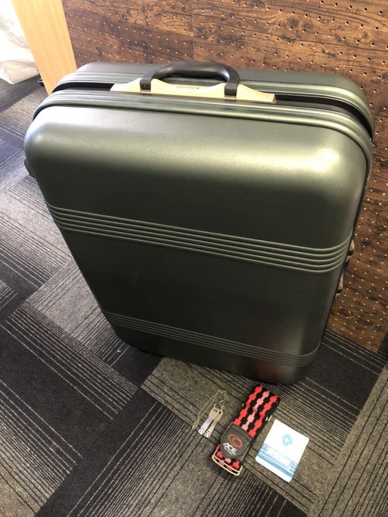 8001900Samsonite　カードロック式スーツケース